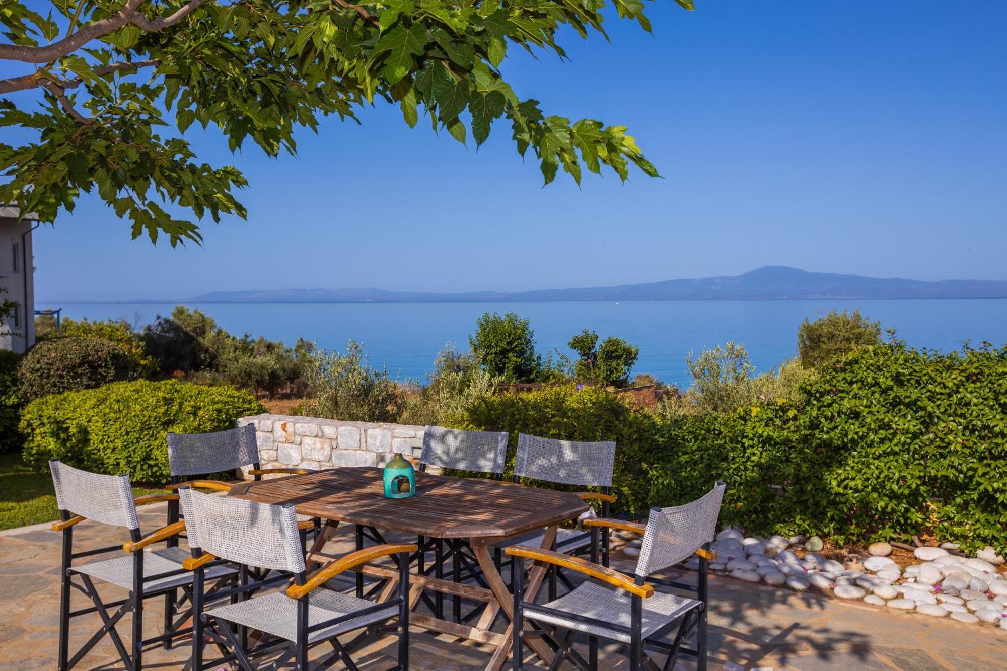 קלמאטה Messinian Blue Seaside Villa מראה חיצוני תמונה