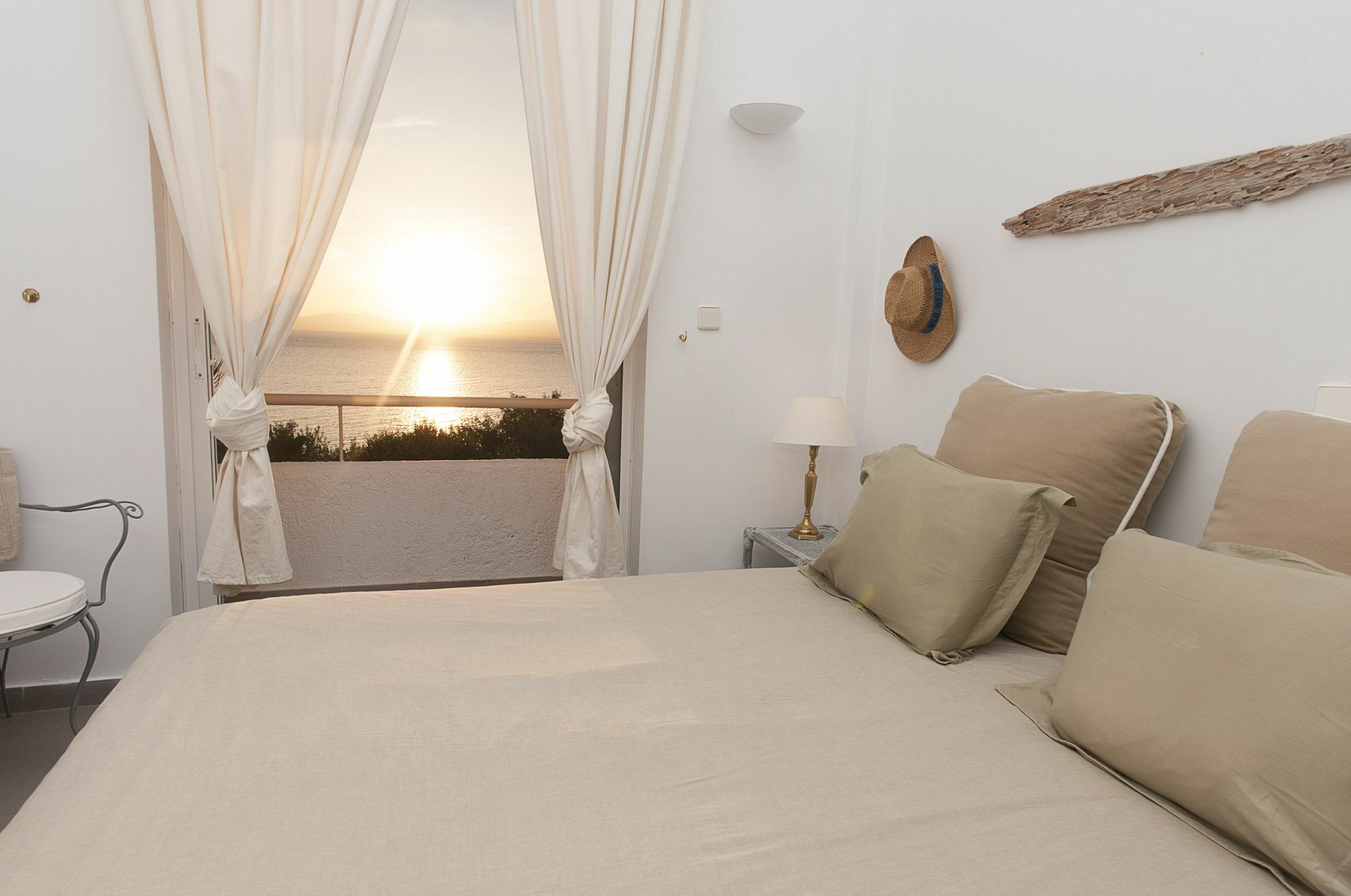 קלמאטה Messinian Blue Seaside Villa מראה חיצוני תמונה