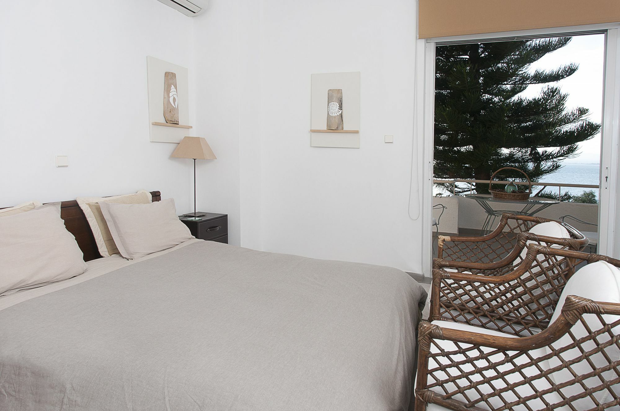קלמאטה Messinian Blue Seaside Villa מראה חיצוני תמונה